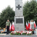 4. Pomnik na Placu Niepodległości.jpg